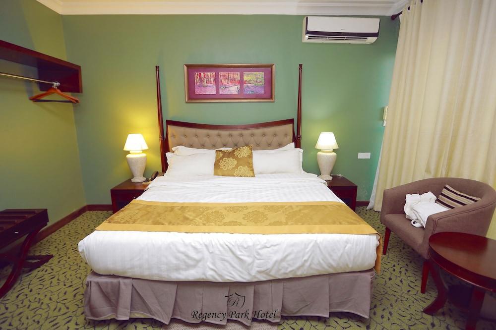 Regency Park Hotel Дар-эс-Саламе Экстерьер фото
